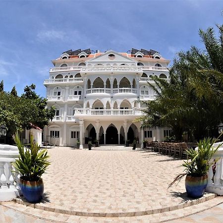 La Fortress Boutique Hotel Kep Exteriör bild